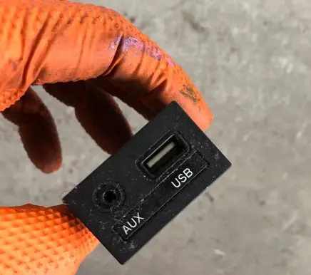 Hyundai i40 USB socket connector 961203Z6004X