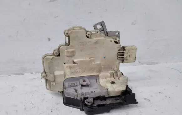 Audi Q7 4L Rear door lock 3C4839016C