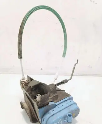 Audi A3 S3 8L Rear door lock 8D0839016A