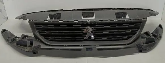 Peugeot Partner III Front bumper upper radiator grill 9818281980 AT816