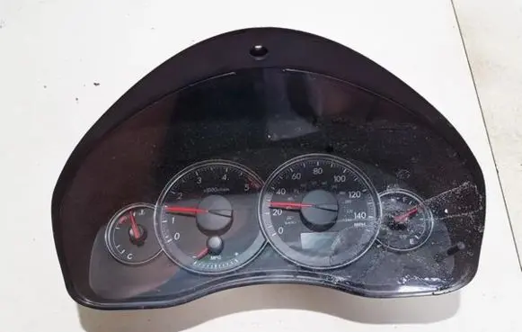 Subaru Legacy Speedometer (instrument cluster) 0611051129284 0353003