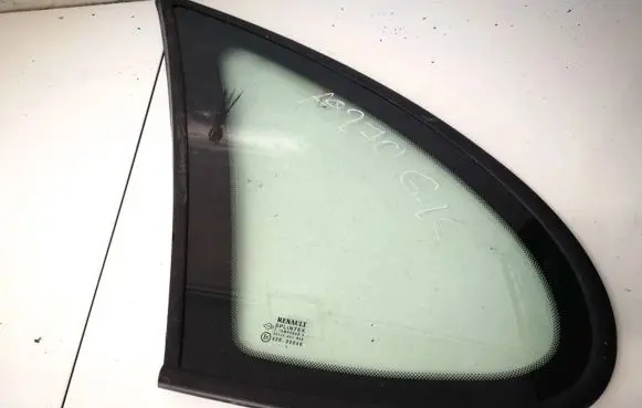 Renault Scenic I Rear side window as2