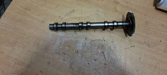 Mercedes-Benz ML W164 Camshaft A64208