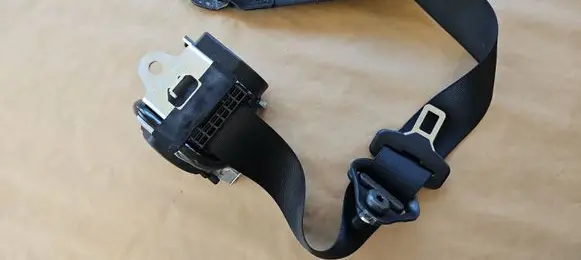 Mercedes-Benz GL X166 Third row seat belt A1668601886 A16686018869