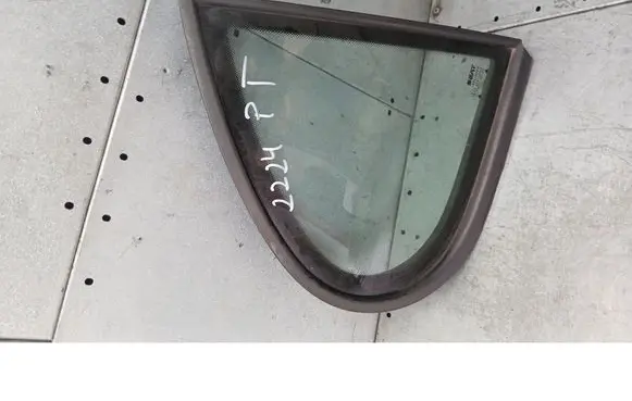 Seat Toledo II (1M) Rear door window glass 