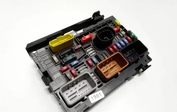 Peugeot Partner BSM Control unit 9675878480 57757998
