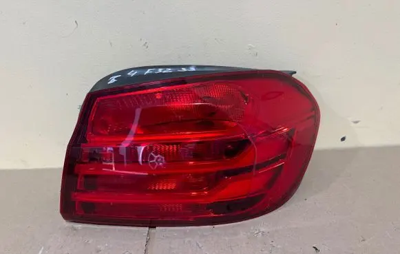 BMW 4 F32 F33 Rear/tail lights 7296100