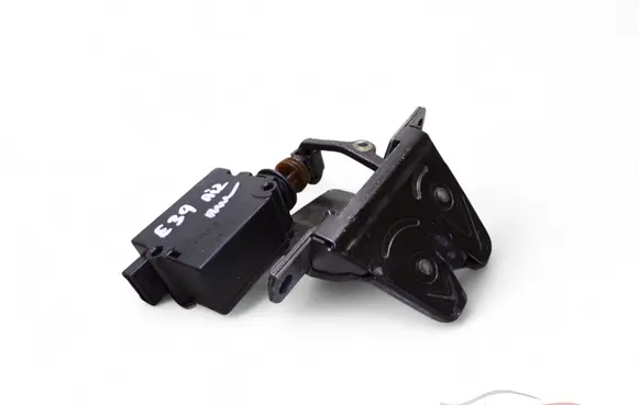 BMW 5 E39 Tailgate/trunk/boot lock/catch/latch 8236897 51248236897