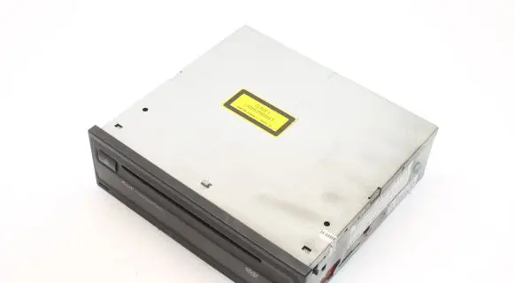 Audi Q7 4L CD/DVD changer 8E0919887