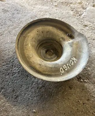 Renault Kangoo I Coil spring mount 
