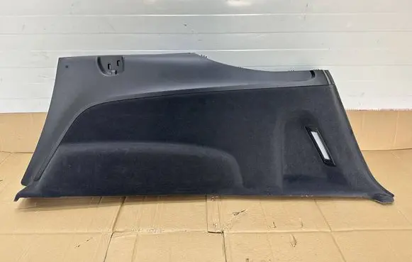 Audi Q7 4M Trunk/boot side trim panel 4M0863880