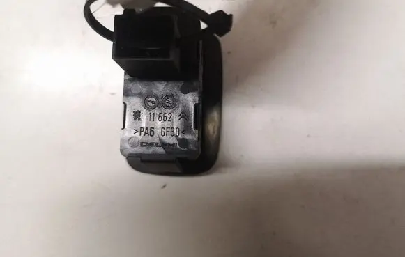 Citroen C4 I Picasso Electric window control switch 96639378ZD 00114