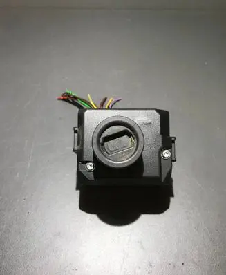 Mercedes-Benz S W221 Ignition lock 33002905 2215450708 3038277711606191
