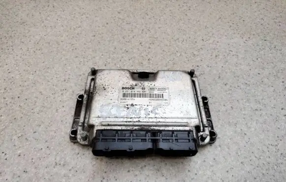 Renault Scenic I Engine control unit/module ECU 0281010442 8200141954