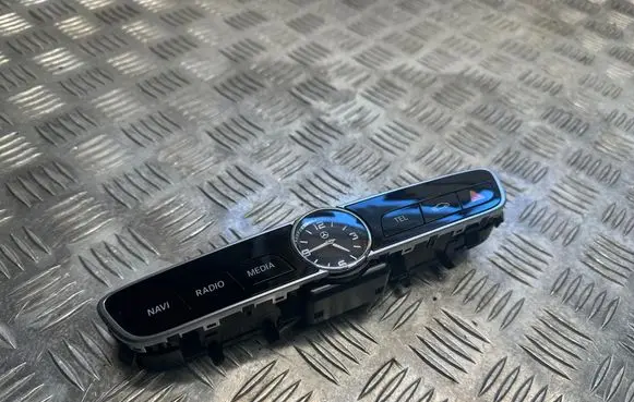 Mercedes-Benz E W238 Clock A2138272000 17275084832 VRGADF15A030BB