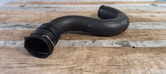 Volvo S80 Engine coolant pipe/hose S4000250