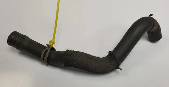 Mercedes-Benz CLS C218 AMG Engine coolant pipe/hose A2128303196