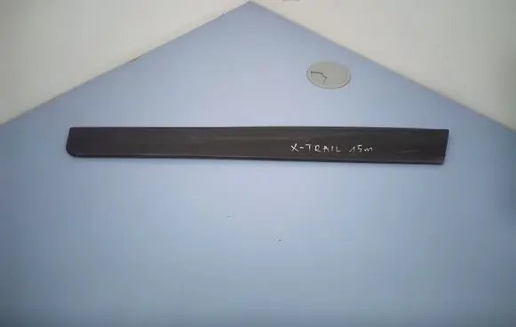 Nissan X-Trail T32 Rear door trim (molding) 828764CE0A