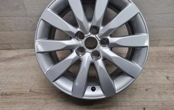 R16 alloy rim