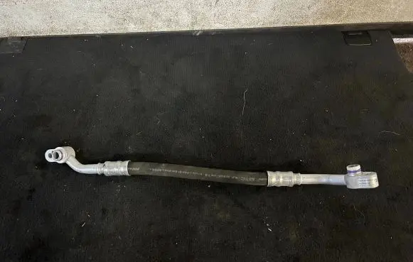 Audi Q7 4L Air conditioning (A/C) pipe/hose 4L0820730 52409153