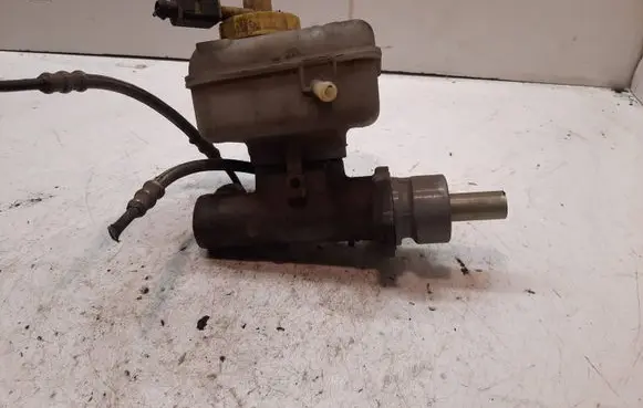 Audi A3 S3 8L Master brake cylinder 21027099