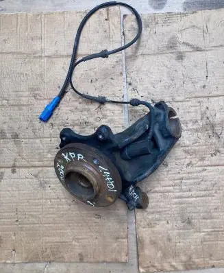 Peugeot 2008 I Front wheel hub