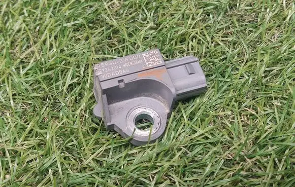 Hyundai Santa Fe Airbag deployment crash/impact sensor 959302W000