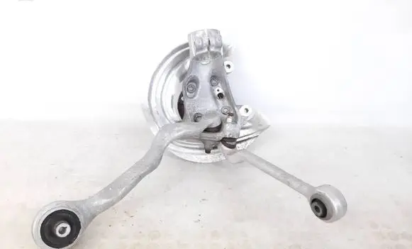 BMW 3 GT F34 Front wheel hub spindle knuckle 6798260 31216798260