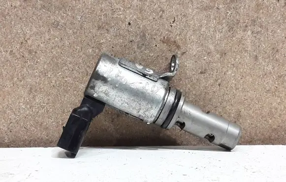 Volkswagen PASSAT B6 Camshaft vanos timing valve 03C906455A
