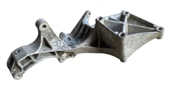 Volkswagen II LT Engine mounting bracket 074145169T