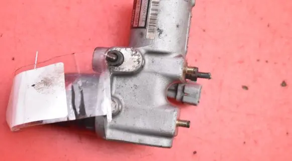 Toyota Prius (NHW20) Master brake cylinder 47270-47010