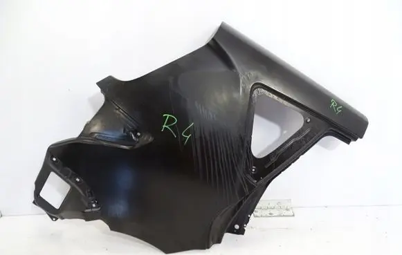 Toyota Verso Fender mounting bracket