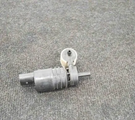 Opel Insignia A Windscreen/windshield washer pump 3240117 13250357