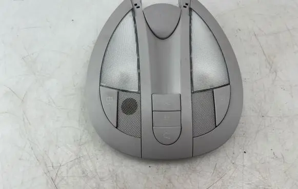 Mercedes-Benz E W211 Front seat light A2118207001 2JM00942303 0028189473