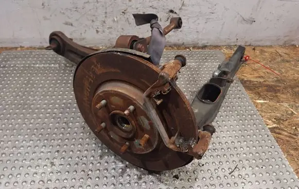 Fiat Freemont Rear wheel hub spindle/knuckle S17986102 68083245AE