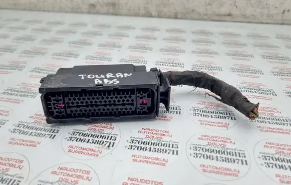 Volkswagen Touran I ABS module connector plug 