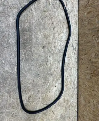 Citroen DS7 Crossback Rear door rubber seal (on body) 