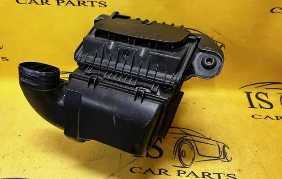 Renault Megane IV Air filter box 165006427R