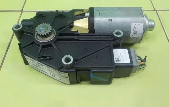 Honda Civic Sunroof motor/actuator 70450SMGAE011