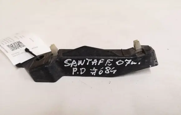Hyundai Santa Fe Front bumper mounting bracket 865162B000