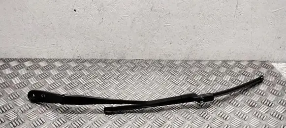 Front wiper blade arm