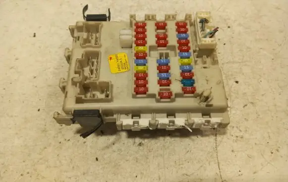 Nissan Primera Fuse box set 24350AV700 1221041