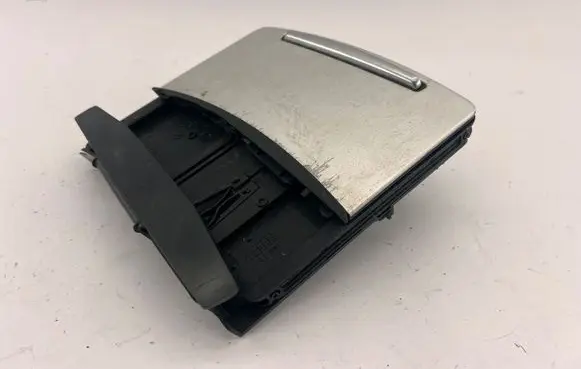 Audi A6 S6 C6 4F Car ashtray 4F2857951B 22092005