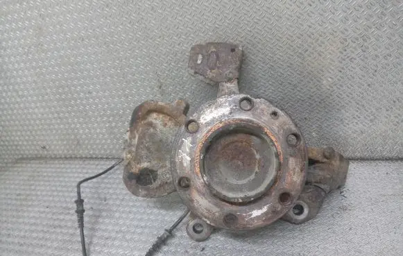 Mercedes-Benz Sprinter W906 Front wheel hub spindle knuckle