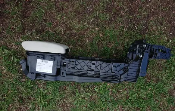 Jaguar XF X250 Center console 558246