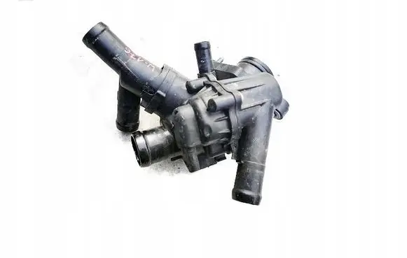Mercedes-Benz A W176 Thermostat/thermostat housing A2702000415