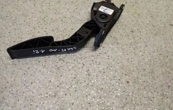 Suzuki Swift II Pedal assembly 