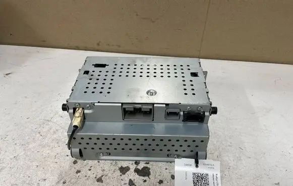 Volvo V70 Radio/CD/DVD/GPS head unit 31285836 8G9N18C815AC 91567483