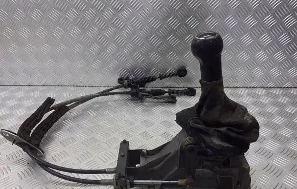 Volkswagen Sharan Gear selector/shifter in gearbox 7M3711611