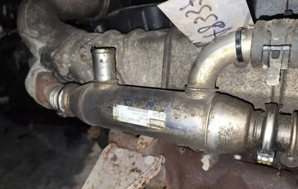 Citroen Xantia EGR valve cooler 9634565480 8610600